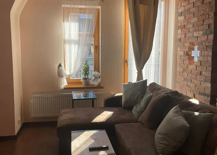 Wyjatkowy W Sercu Jeleniej Gory Апартаменты *