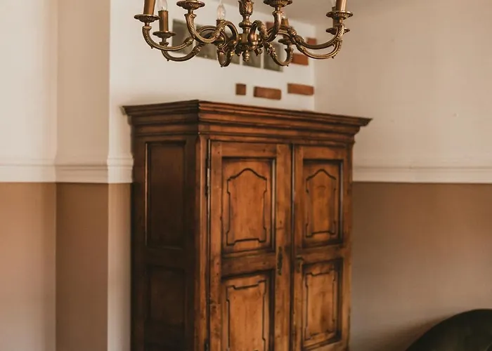 Wyjatkowy W Sercu Jeleniej Gory Еленя-Гура